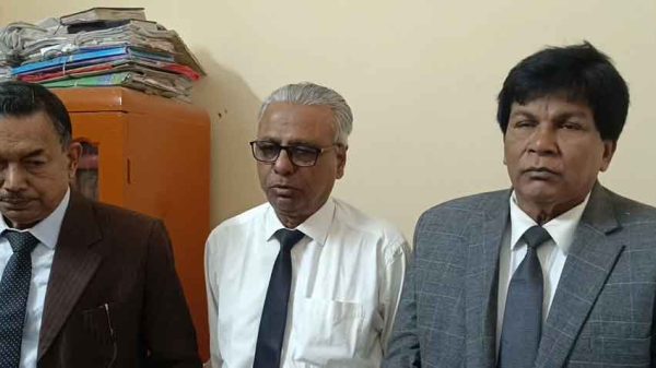 ঝিনাইদহ জেলা আইনজীবী সমিতির নির্বাচনে আওয়ামীপন্থী সম্মিলিত আইনজীবী পরিষদ বর্জনের ঘোষনা