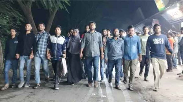 জাহাঙ্গীরনগর বিশ্ববিদ্যালয়ে সাবেক প্রক্টরের বিরুদ্ধে বিক্ষোভ মিছিল