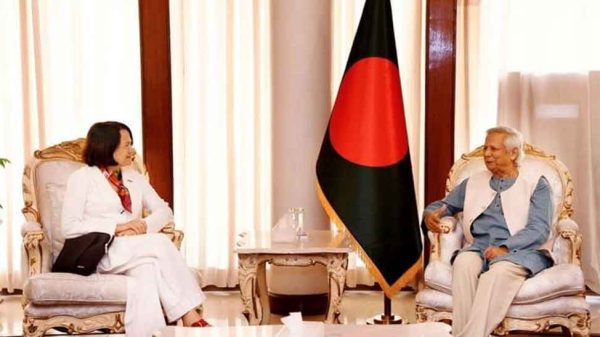 প্রধান উপদেষ্টা ড. ইউনূস ও ব্রিটিশ পররাষ্ট্র প্রতিমন্ত্রী ক্যাথরিন ওয়েস্ট