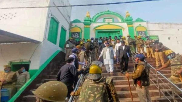 ভারতের উত্তরপ্রদেশের সাম্ভালে মসজিদে সমীক্ষা নিয়ে সংঘর্ষ, নিহত ৬ জন