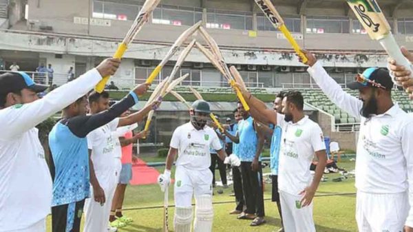 ১৭ রানে শেষ ইমরুলের ১৭ বছরের ক্যারিয়ার