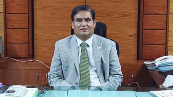 অবসরপ্রাপ্ত সচিব ইসমাইল