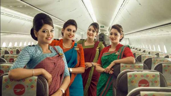 নারী কেবিন ক্রুদের