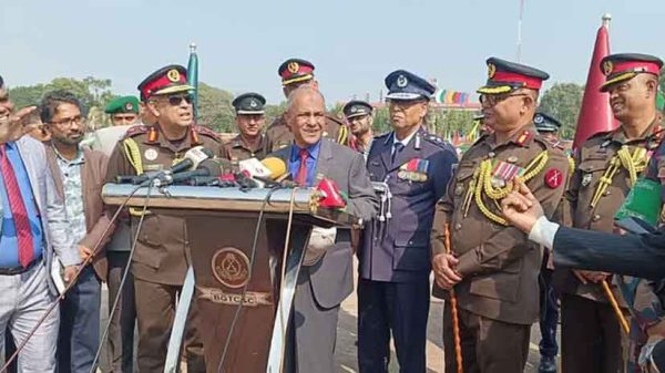 স্বরাষ্ট্র-উপদেষ্টা-লেফটেন্যান্ট-জেনারেল-(অব.)-মো.-জাহাঙ্গীর-আলম-চৌধুরী