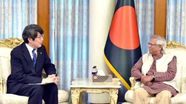 প্রধান উপদেষ্টা ড. ইউনূসের সঙ্গে সাক্ষাৎ করেন জাপানের রাষ্ট্রদূত সাইদা শিনিচি
