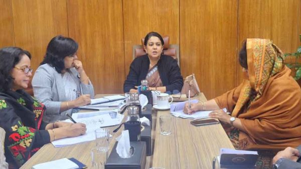 প্লাস্টিক দূষণের চ্যালেঞ্জ মোকাবিলায় দৃঢ় পদক্ষেপ