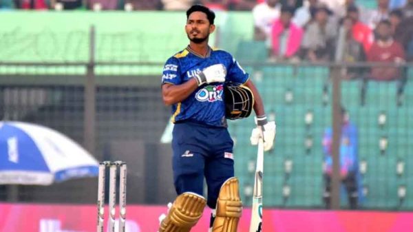বাঁহাতি ওপেনার তানজিদ হাসান তামিম