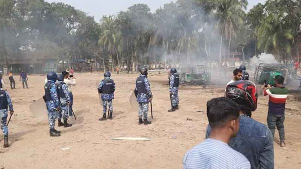 বাস টার্মিনাল উচ্ছেদকে কেন্দ্র করে সংঘর্ষ