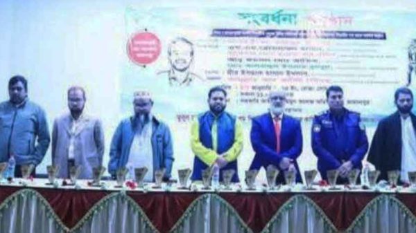 বৈষম্য বিরোধীর পক্ষ থেকে সংবর্ধনা