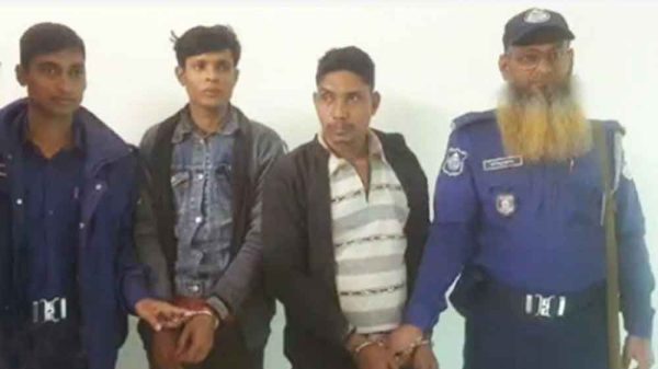 ভান্ডারিয়ায় ডাকাতির মালামাল সহ ০২ ডাকাত আটক