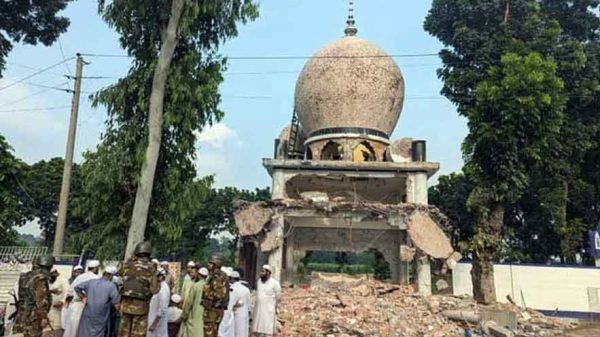 মাজারে হামলা