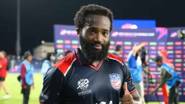 যুক্তরাষ্ট্রের ক্রিকেট তারকা অ্যারন জোন্স