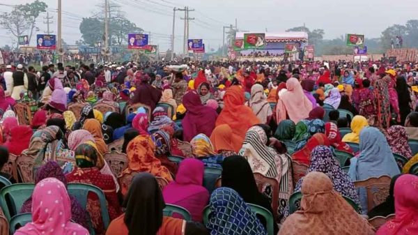 শুক্রবার ধামরাইয়ের সূতিপাড়া ইউনিয়ন বিএনপির উদ্যোগে স্থানীয় বালিথা মাঠে এক সমাবেশে