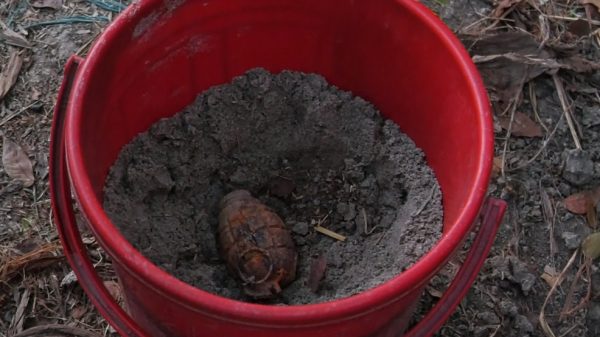 পরিত্যাক্ত উদ্ধার হওয়া গ্রেনেড ধ্বংস
