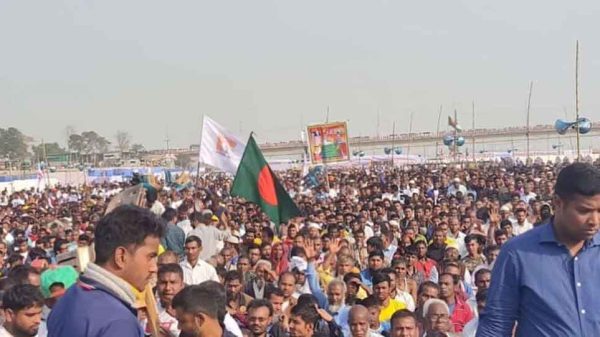 ‘জাগো বাহে, তিস্তা বাঁচাই’ স্লোগানে পদযাত্রা শুরু