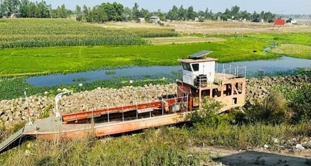 উদ্ধারকারী নৌকাটি