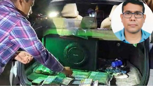 এলজিইডি প্রকৌশলীর গাড়ি থেকে ৩৭ লাখ টাকা জব্দ
