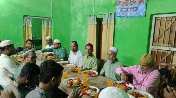 খুলনার দিঘলিয়া প্রেসক্লাবের ইফতার ও দোয়া মাহফিল অনুষ্ঠিত