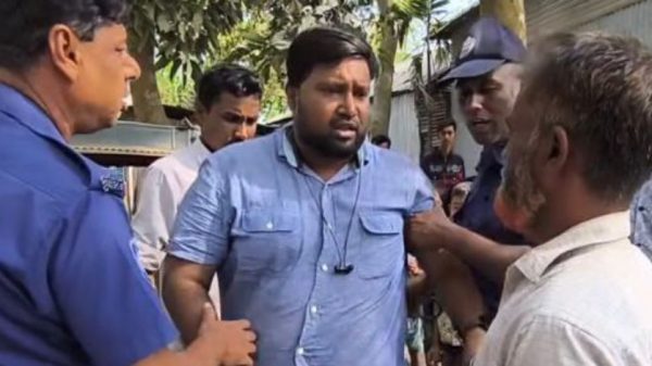 জামালপুরে ডিসি পরিচয়ে চাঁদাবাজি