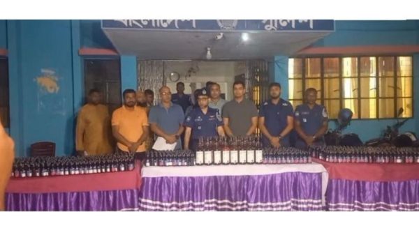 জামালপুরে ফেনসিডিল-বিদেশি মদসহ আটক ৩