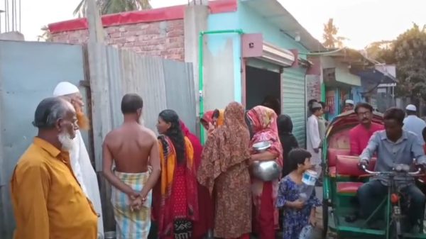 রমজানেও তীব্র পানি সংকটে এলাকাবাসী
