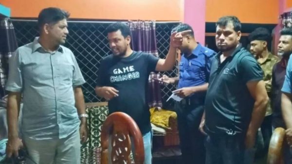 চুয়াডাঙ্গায় স্কুল শিক্ষিকার গলার স্বর্ণ চেইন ছিনতাই