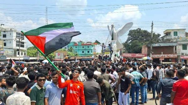 ঝিনাইদহে ইসরাইলি পণ্য বয়কটের ডাক ছাত্রদলের
