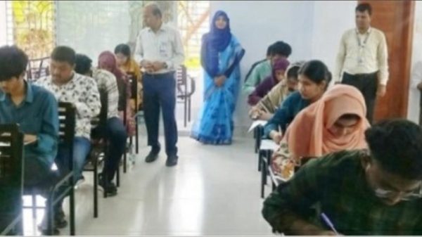 পিরোজপুর বিজ্ঞান ও প্রযুক্তি বিশ্ববিদ্যালয়ে প্রথমবারের মতো জিএসটি গুচ্ছভুক্ত ভর্তি পরীক্ষা অনুষ্ঠিত