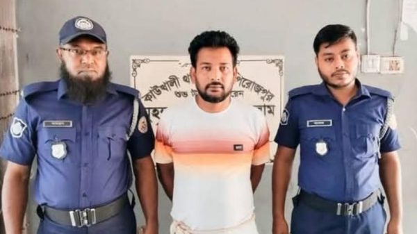 যুবলীগ ক্যাডার উজ্জ্বল মোল্লাকে গ্রেফতার করেছে কাউখালী থানা পুলিশ