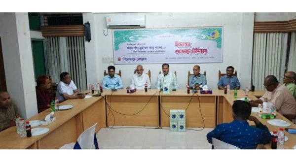 সাংবাদিকদের সাথে পিরোজপুর জেলা পুলিশ সুপারের ঈদোওর মতবিনিময় সভা অনুষ্ঠিত