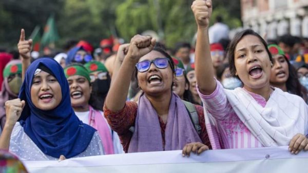 ‘ম্যাডেলিন অলব্রাইট অনারারি গ্রুপ অ্যাওয়ার্ড’ পাচ্ছেন সাহসী নারী শিক্ষার্থীরা