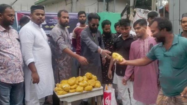 জামালপুরে জেডসিএফ ও যুবদলের উদ্যোগে আলোচনা সভা ও দুস্থদের মাঝে খাবার বিতরণ