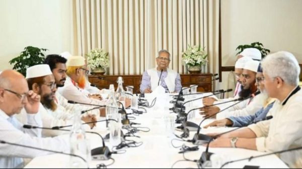 দ্বিতীয় দফায় রাজনৈতিক নেতাদের সঙ্গে বৈঠকে প্রধান উপদেষ্টা ড. ইউনূস