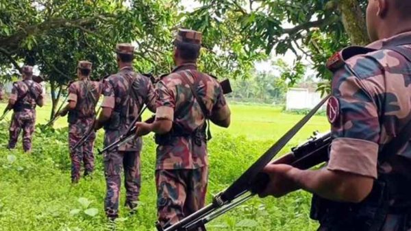 বাংলাদেশের নিরাপত্তা ও সেনাবাহিনির বিশ্বাসযোগ্যতা প্রশ্নের মুখে