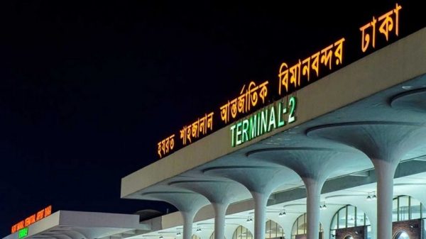 করোনা সংক্রমণ রোধে শাহজালাল বিমানবন্দরে বাড়ানো হয়েছে সতর্কতা