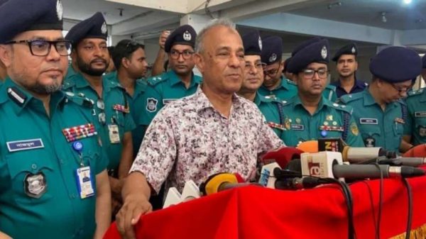 জুলাই গণহত্যা মামলার তদন্তে বিঘ্ন ঘটছে: স্বরাষ্ট্র উপদেষ্টা