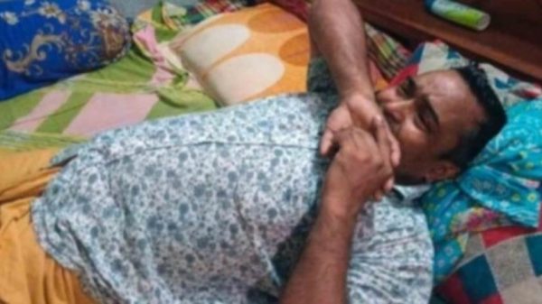 পিরোজপুরে হিন্দু স্বর্ণকারকে মারধর ও ১০ লাখ টাকা চাঁদা দাবির অভিযোগ, গ্রেফতার ২