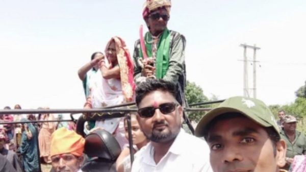 ৭০ বছর লিভ-ইন সম্পর্কের পর ৯৫ ও ৯০ বছর বয়সে বিয়ে, ভাইরাল দম্পতি