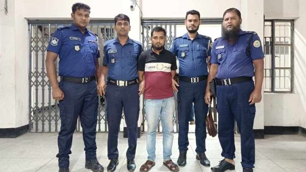 ইন্দুরকানীতে ইউপি সদস্য ও ভাবী হত্যা মামলার প্রধান আসামি ইউনুস গ্রেপ্তার