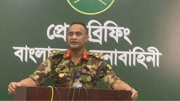 নিষিদ্ধ ছাত্রলীগ-আওয়ামী লীগ নেতাদের গোপন বৈঠক: বসুন্ধরায় গ্রেপ্তার ২২, তদন্তে সেনাবাহিনী