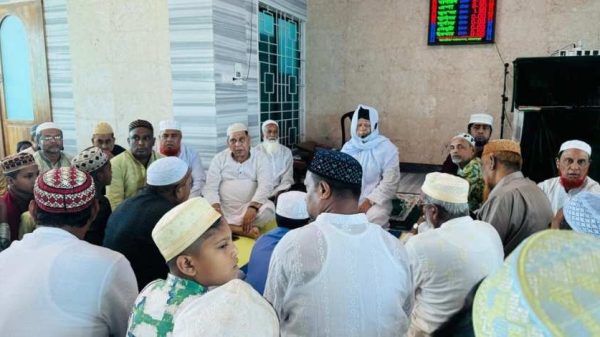জামালপুরে জেলা প্রশাসক কার্যালয়ের অবসরপ্রাপ্ত সহকারী কর্মাকর্তা ও বিশিষ্ট সমাজসেবক আলহাজ হারুন অর রশীদের কুলখানী অনুষ্ঠিত হয়েছে। মডেল মসজিদে ফাতেহা পাঠ ও দোয়া মাহফিলের আয়োজন করা হয়।