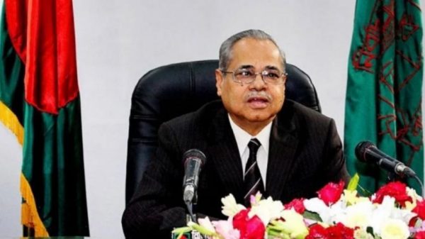 নির্বাচন কমিশনারদের দেশত্যাগে নিষেধাজ্ঞা: রাষ্ট্রদ্রোহ মামলায় আদালতের আদেশ