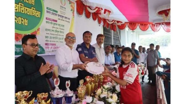 পিরোজপুরে অনুষ্ঠিত হয়েছে ৫২তম গ্রীষ্মকালীন ক্রীড়া প্রতিযোগিতা ২০২৫। জেলা প্রশাসক ও শিক্ষা কর্মকর্তারা উপস্থিত থেকে বিজয়ীদের পুরস্কার প্রদান করেন।