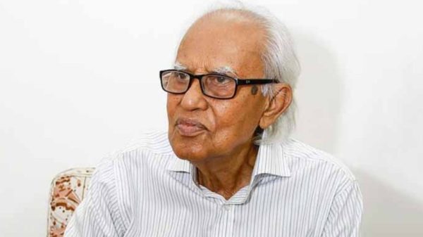 ভাষাসৈনিক, কবি ও রবীন্দ্র বিশেষজ্ঞ আহমদ রফিক শারীরিক অবনতির কারণে রাজধানীর বারডেম হাসপাতালে লাইফ সাপোর্টে রয়েছেন। বুদ্ধিজীবীরা রাষ্ট্রীয় সহায়তার দাবি জানিয়েছেন।
