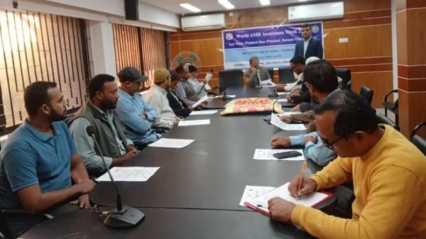 পিরোজপুরে বিশ্ব অ্যান্টিমাইক্রোবিয়াল রেজিস্ট্যান্স সচেতনতা সপ্তাহ ২০২৫ উপলক্ষে অ্যান্টিবায়োটিকের যৌক্তিক ব্যবহার বিষয়ে সচেতনতামূলক সভা অনুষ্ঠিত হয়েছে। বক্তারা অ্যান্টিবায়োটিক অপব্যবহারের ঝুঁকি ও সচেতনতার গুরুত্ব তুলে ধরেন।