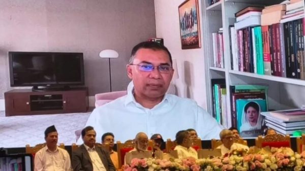 বিএনপির ভারপ্রাপ্ত চেয়ারম্যান তারেক রহমান বলেছেন, অন্তর্বর্তী সরকারের কাজ কারও দলীয় স্বার্থ নয়, বরং ফ্যাসিবাদমুক্ত গণতান্ত্রিক বাংলাদেশ প্রতিষ্ঠা করা।