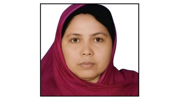 রাজধানীতে দশম গ্রেড আন্দোলনে অংশ নেওয়ার সময় সাউন্ড গ্রেনেডে আহত হয়ে সহকারী শিক্ষিকা ফাতেমা আক্তার মারা গেছেন। শিক্ষক সংগঠনগুলোর দাবি—আঘাতের পর থেকেই তিনি গুরুতর অসুস্থ ছিলেন।