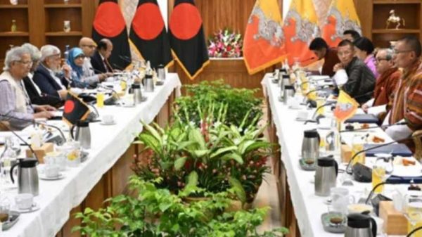 বাংলাদেশ ও ভুটান স্বাস্থ্য খাত ও ইন্টারনেট সংযোগ উন্নয়নে দুটি সমঝোতা স্মারক সই করেছে। ড. ইউনূস ও শেরিং তোবগের উপস্থিতিতে চুক্তি সম্পন্ন হয়।