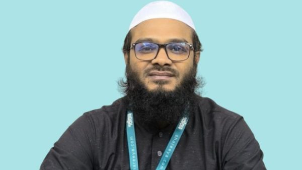 শরীয়াহ-ভিত্তিক আইডিয়াল ম্যারেজ ব্যুরোর প্রতিষ্ঠাতা মুফতি মামুনুর রশিদ কাসেমীকে কেরানীগঞ্জের আটিবাজারে নিজ বাড়ি থেকে গ্রেপ্তার করেছে পুলিশ। স্ত্রী কর্তৃক দায়ের করা নারী ও শিশু নির্যাতন দমন আইনের মামলার ভিত্তিতে তাকে আটক করা হয়েছে।