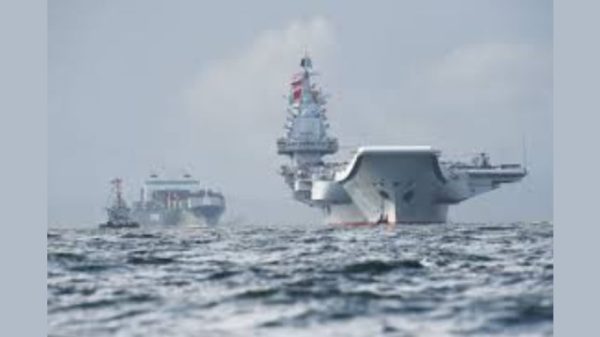 চীন তাইওয়ানের চারপাশে ‘জাস্ট মিশন ২০২৫’ লাইভ-ফায়ার মহড়া শুরু করেছে। যুক্তরাষ্ট্রের অস্ত্র বিক্রি ও জাপানের সম্ভাব্য হস্তক্ষেপের পর চীনের সতর্কবার্তা কেন্দ্রবিন্দুতে।